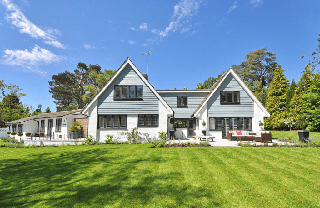 Modern Kansas City home featuring James Hardie siding for 2025 trends.