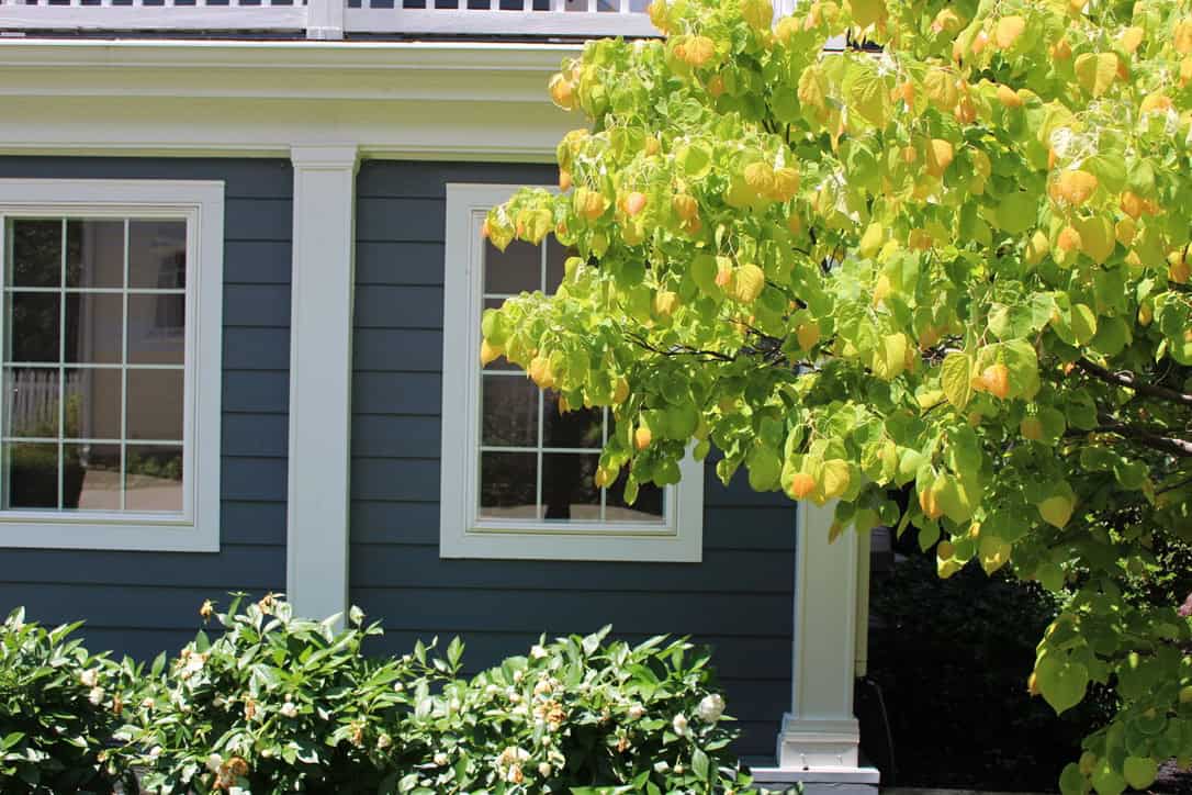 Exterior home siding maintenance in Kansas City.